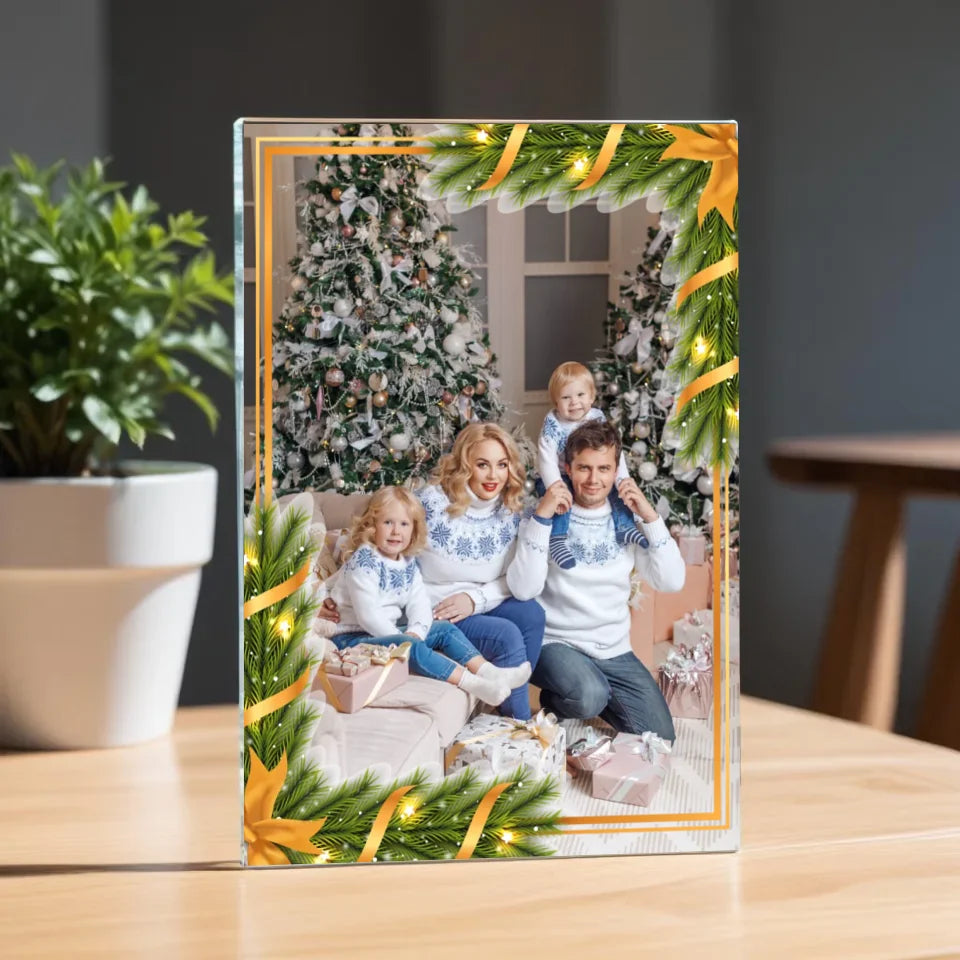 pikaso_reimagine_A-clear-glass-plaque-on-a-wooden-table-with-a-blur (18)