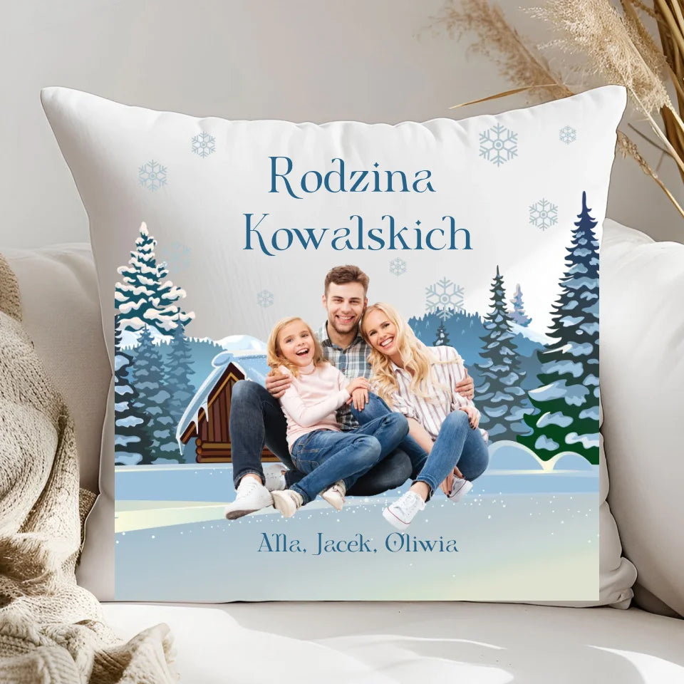 Zimowe zdjęcie rodzinne z imionami - poduszka, spersonalizowany prezent dla rodziny
