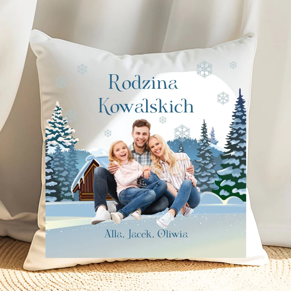 Zimowe zdjęcie rodzinne z imionami - poduszka, spersonalizowany prezent dla rodziny