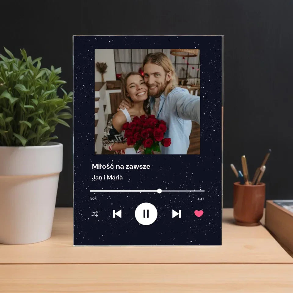 pikaso_reimagine_A-clear-glass-plaque-on-a-wooden-table-with-a-city (3)