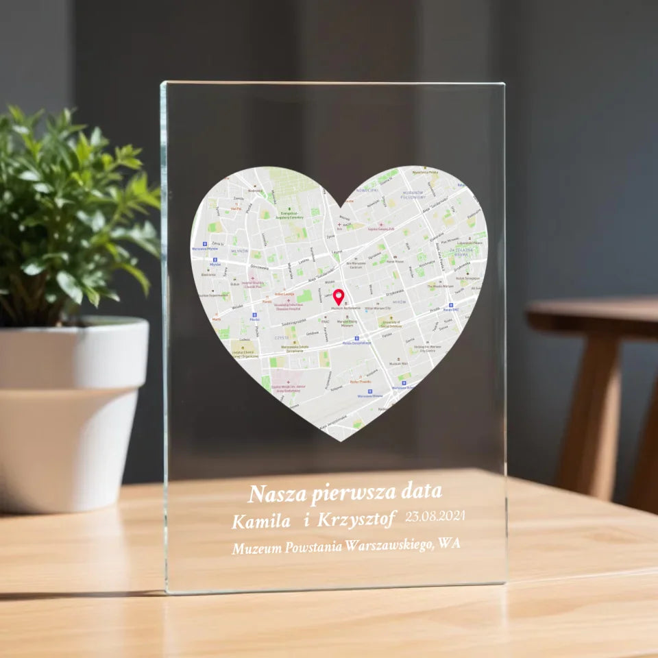 pikaso_reimagine_A-clear-glass-plaque-on-a-wooden-table-with-a-blur (18)